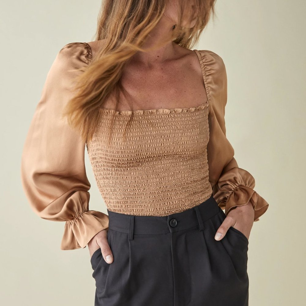 Reformation Chamomile Top in Buff, Size Medium